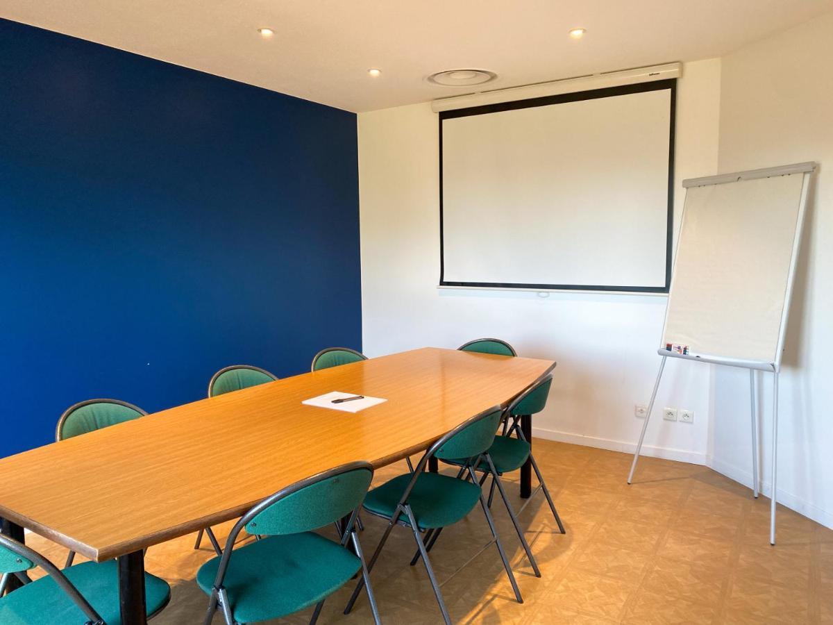 Kyriad Direct Roanne Hotel Екстериор снимка